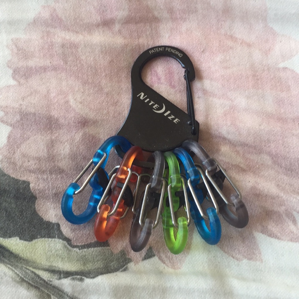 ⚡3 for $15⚡Nite Ize locking key ring